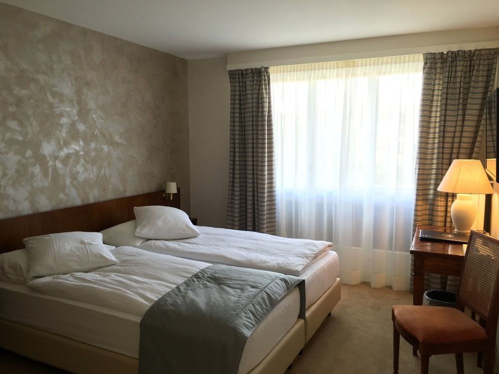 Hotel De Chailly Монтрё Экстерьер фото