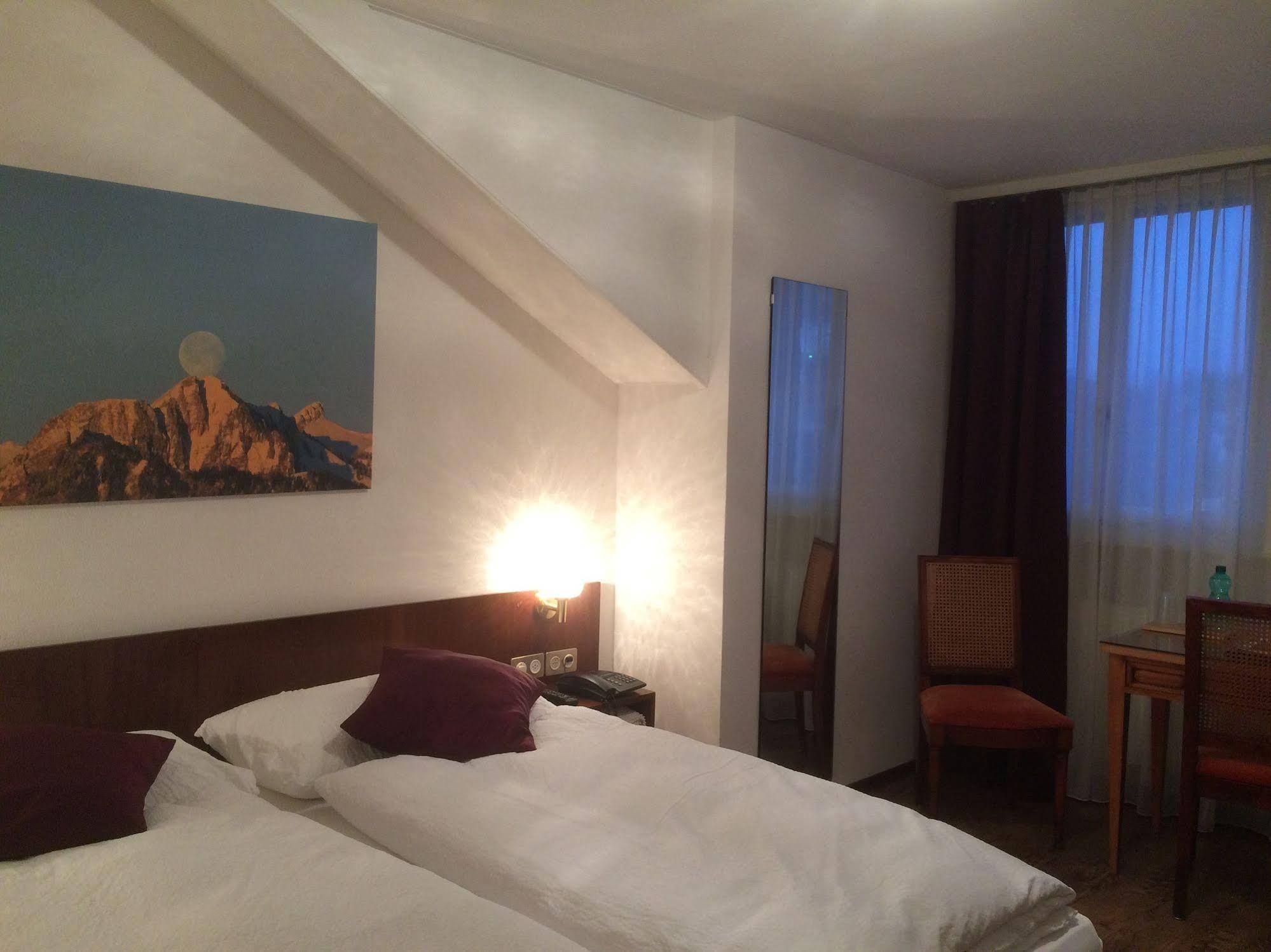 Hotel De Chailly Монтрё Экстерьер фото
